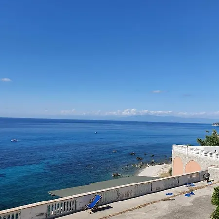 Casa Elena Apartment Ricadi